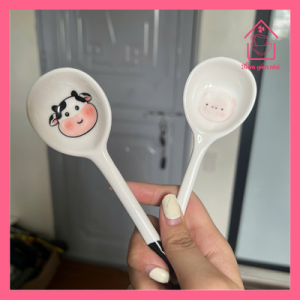 Combo 2 thìa sứ heo hồng và bò sữa dễ thương